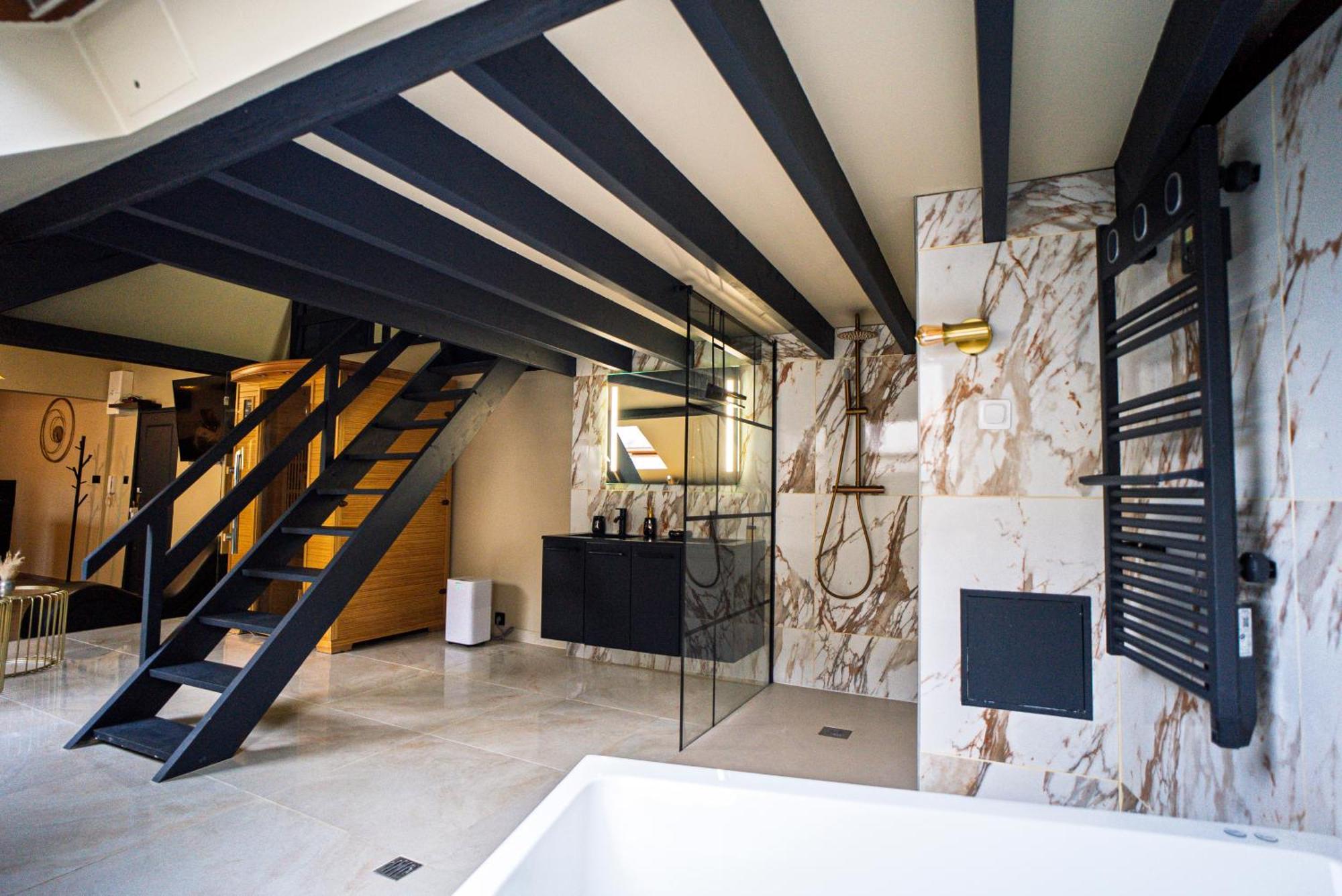 La Marble Room - Suite Balneo & Sauna Angers Extérieur photo